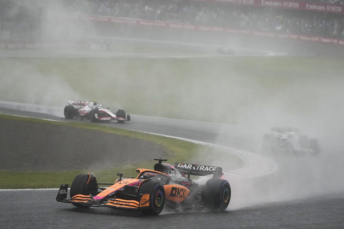 Dirkači F1 ogorčeni zaradi žerjava na stezi v Suzuki