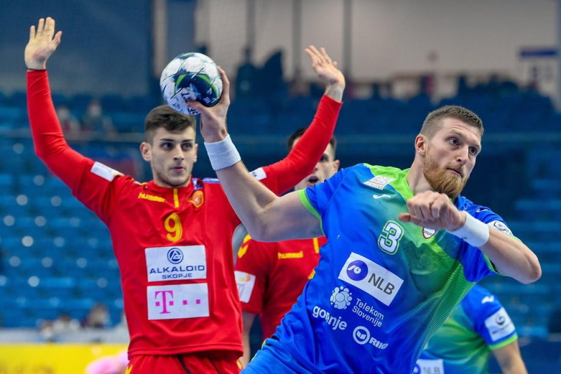 Slovenija na Kosovo s šestnajsterico igralcev