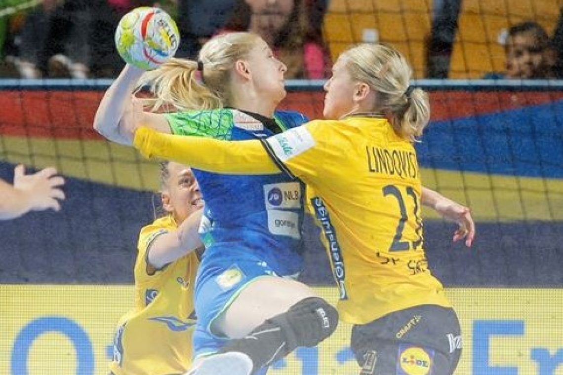 Slovenske rokometašice v polnem Zlatorogu nemočne proti Švedinjam