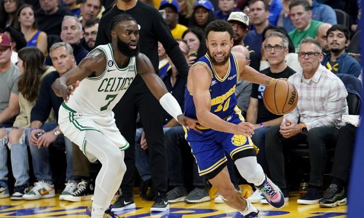 Curry nekaj tednov brez tekem