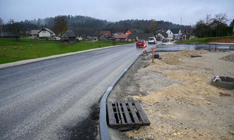 V sredo in četrtek popolna zapora med Malim Slatnikom in Petelinjekom