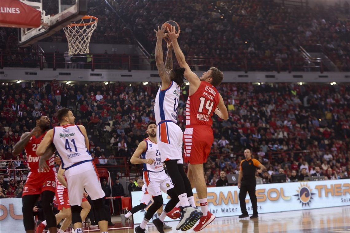 Olympiacos in Real ostajata na vrhu evrolige