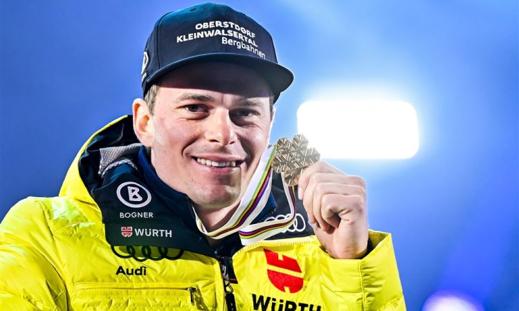 Nemec Schmid svetovni prvak, Kranjec del najboljše osmerice