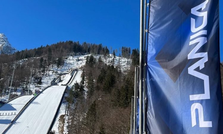 Danes v Planici za odličja kombinatorke in smučarski tekači