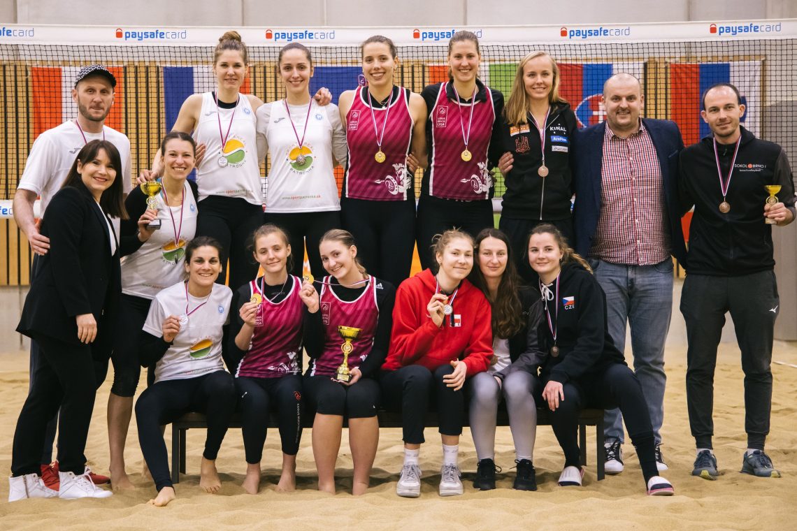 Slovenske odbojkarice do zlata
