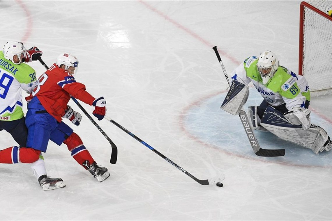 Slovenski hokejisti še drugič premagali Italijo