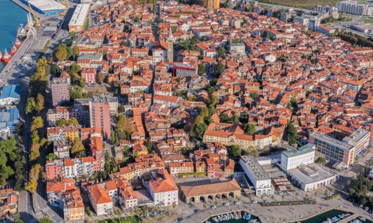 Koprska občina poskuša ločiti svoj delež v javnih ustanovah od ankaranskega