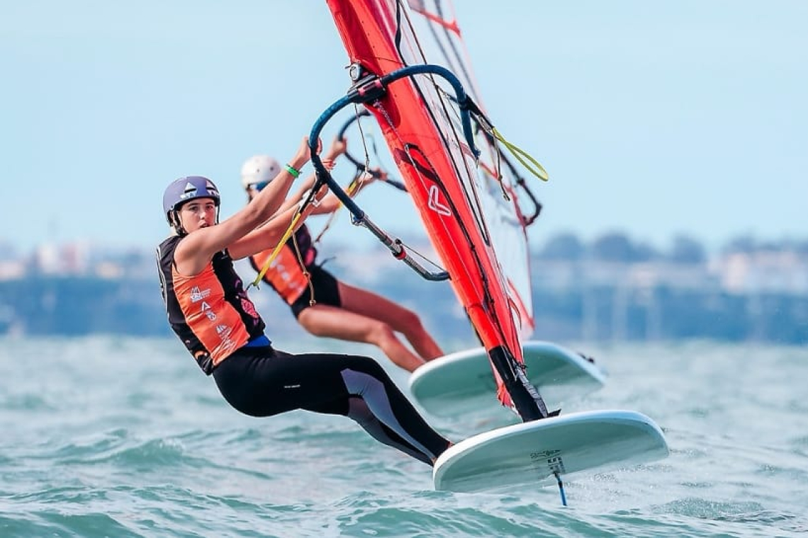 Mladinsko SP za iQFoil, naša jadralca odlično