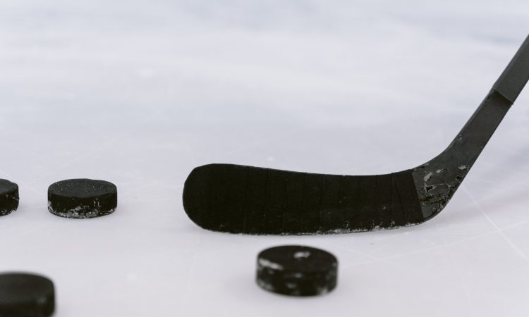 Slovenski hokejisti za preboj na OI 2026 proti Danski in Norveški 