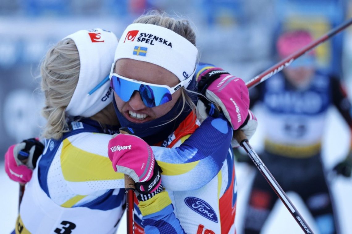 Linn Svahn in Erik Valnes najboljša v sprintu v Oberhofu