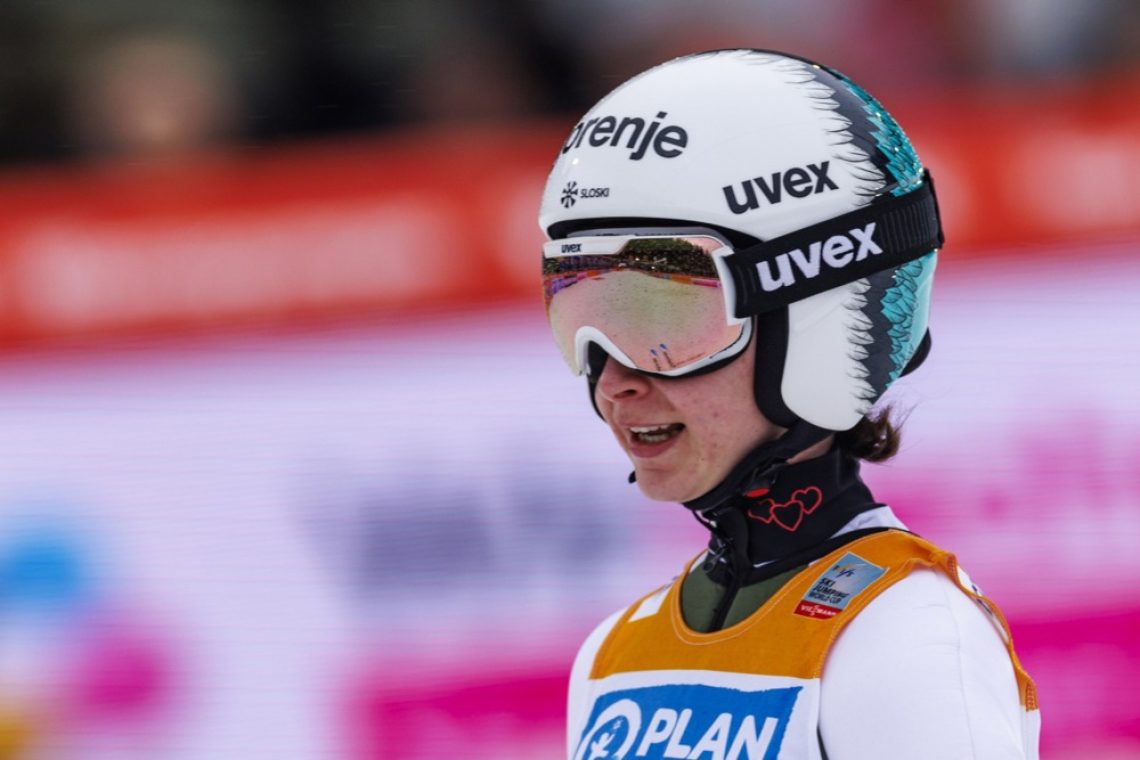Nika Prevc na drugi tekmi le za Norvežanko Eirin Mario Kvandal