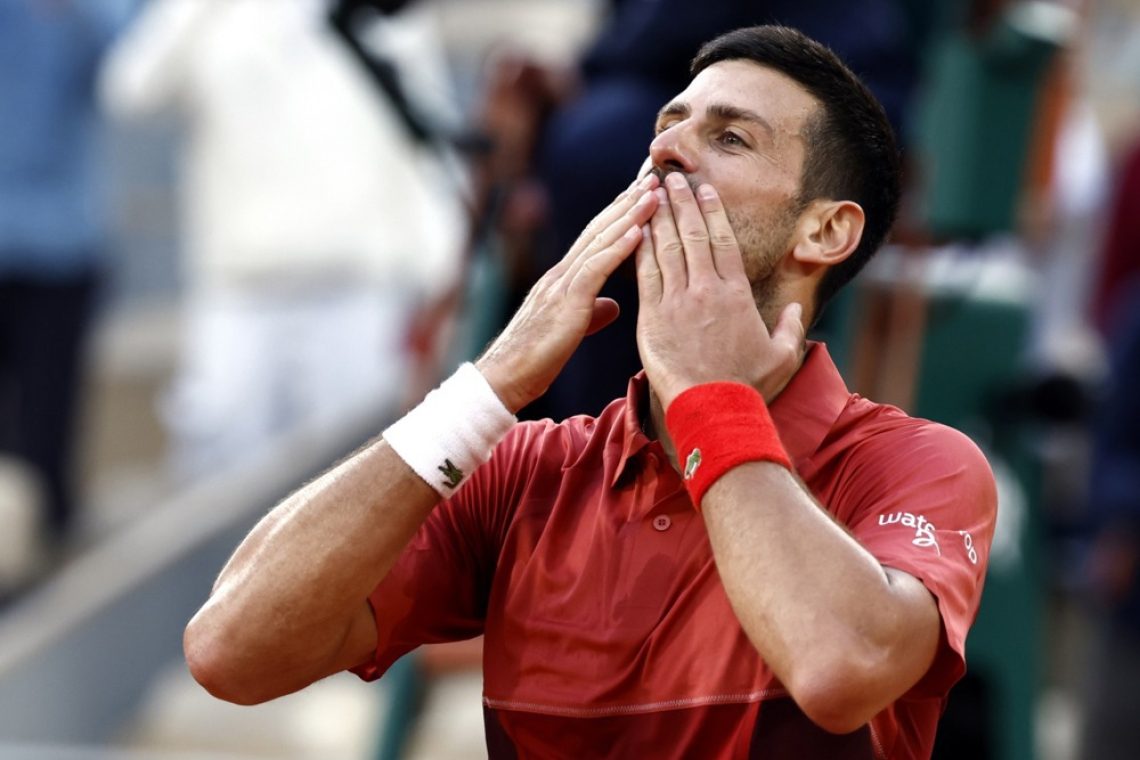 Đoković zaradi poškodbe kolena zapušča Roland Garros in prvo mesto na svetu