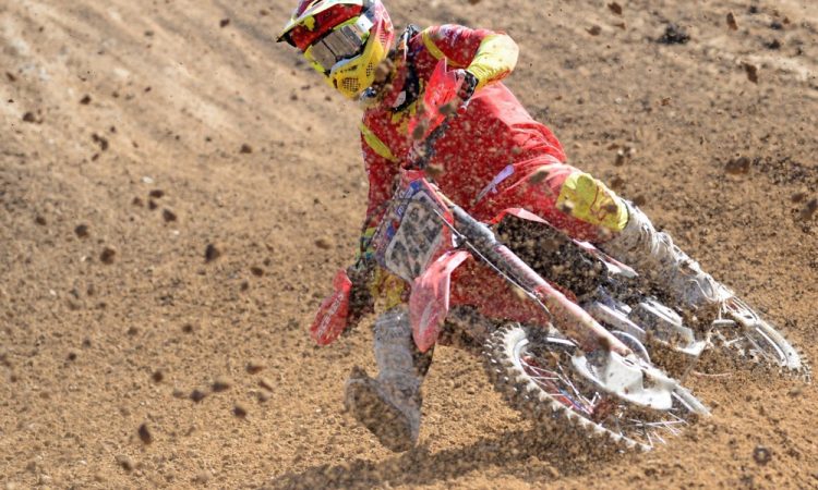 Tim Gajser najhitrejši v kvalifikacijah Loketa 