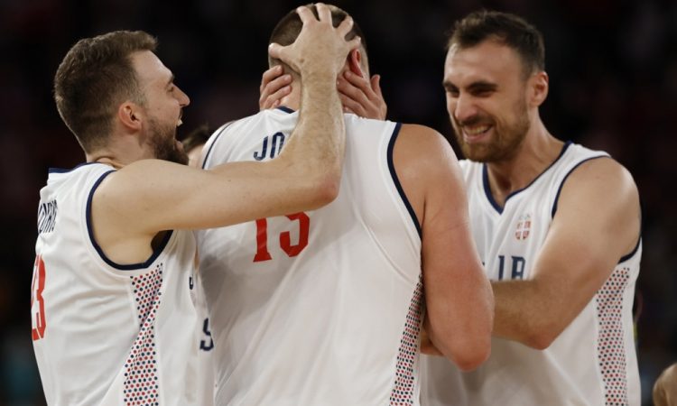Srbski košarkarji po velikem preobratu in podaljšku v polfinale OI