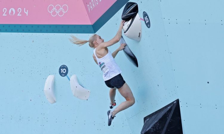 Janja Garnbret olimpijska prvakinja v športnem plezanju