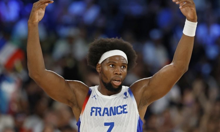 Yabusele na poti nazaj v NBA
