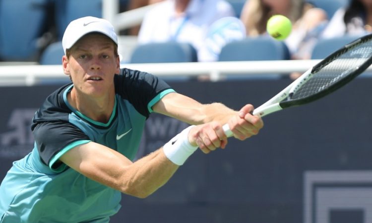 Sinner tokrat boljši od Rubljova, polfinale Swiatek - Sabalenka