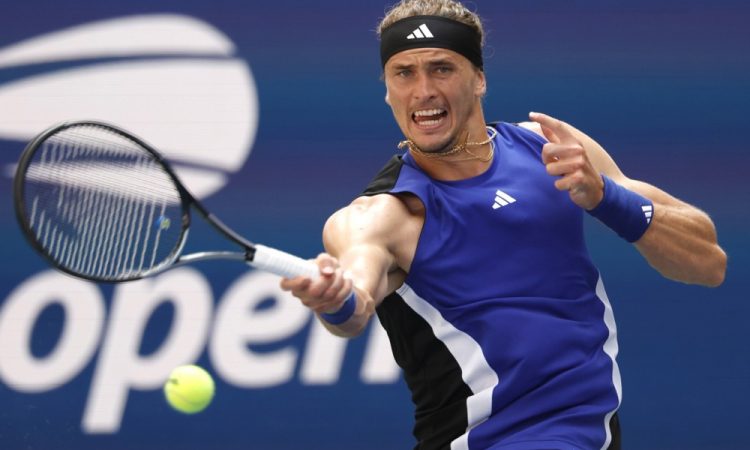 Zverev na OP ZDA uspešno čez drugo oviro, naprej tudi Zheng