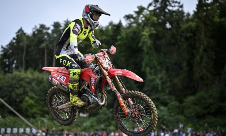 Gajser v Španiji odločno po vse možne točke 