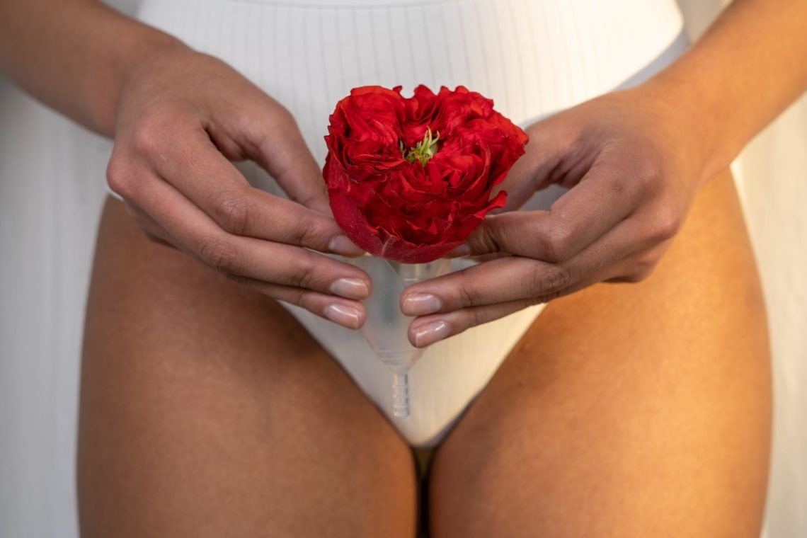 Kako se znebiti neprijetnega vonja med menstruacijo?
