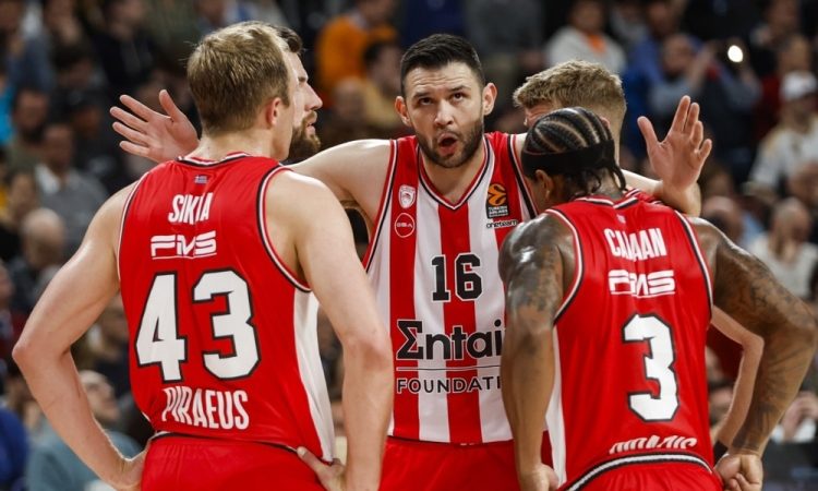 Olympiakos skočil na drugo mesto, Alba prehitela Virtus