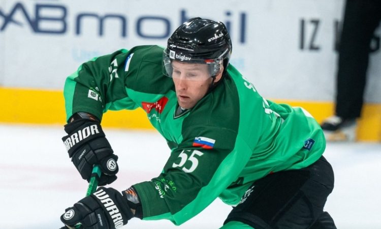 Hokejisti Olimpije Ljubljane so v gosteh izgubili z Bolzanom s 3:4
