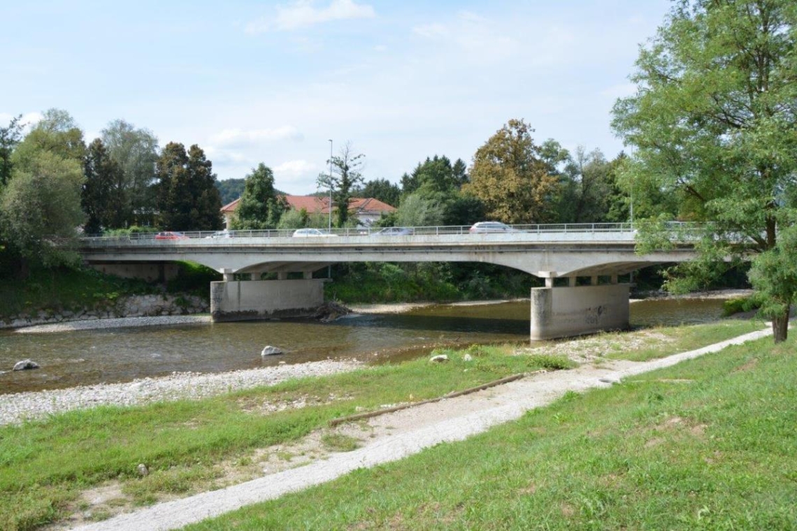 Polovična zapora mostu čez Soro v Medvodah
