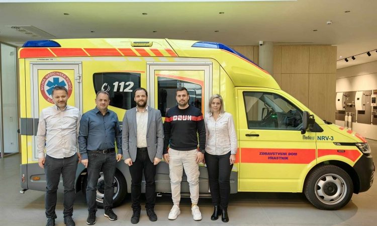 Zdravstveni dom Hrastnik z novim reševalnim vozilom LifeSaver TR