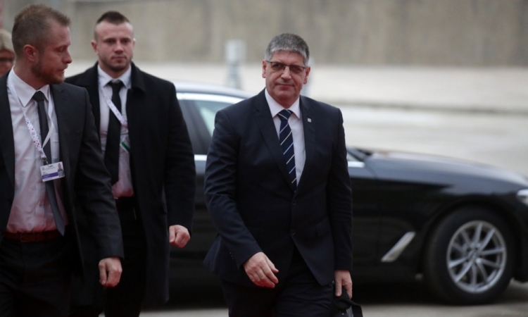 Minister Poklukar uspešno prestal tudi drugo interpelacijo