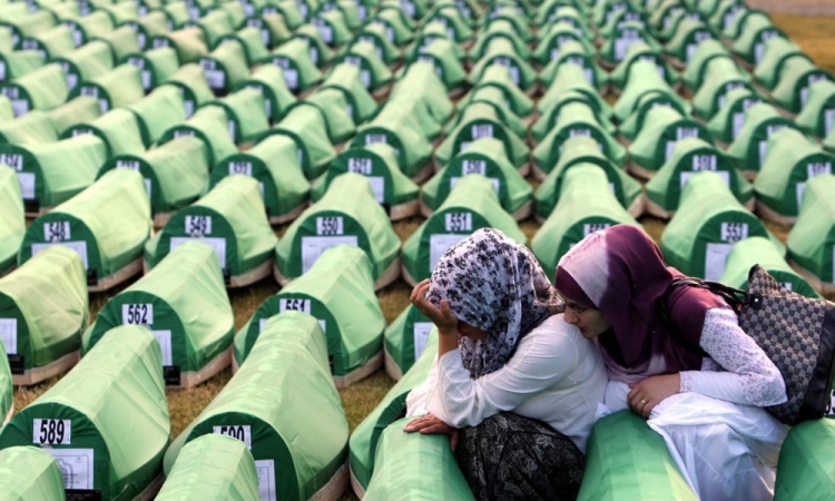 Golob ob obletnici Srebrenice: Spomin kot opomin in zaveza