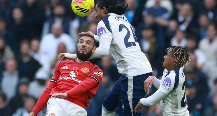 Manchester United remiziral s Tottenhamom, Šeško zaradi poškodbe predčasno končal tekmo