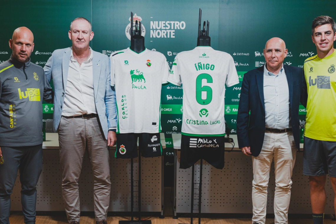 Racing Santander bo proti Granadi igral v dresih z imeni otrok, ki čakajo na presaditev
