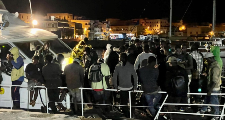 Amonijak uhajal v vipavski vinski kleti, evakuirali so šolo