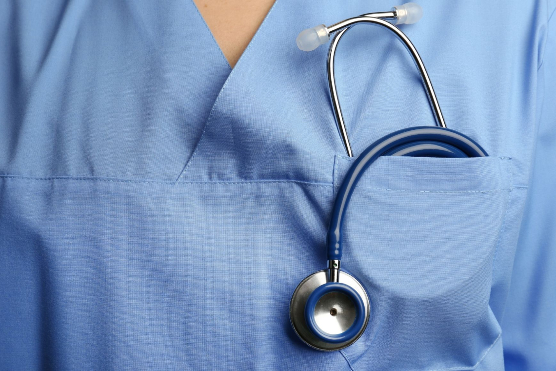 Medicinski sestri po prazničnem dežurstvu zaračunali nočitev