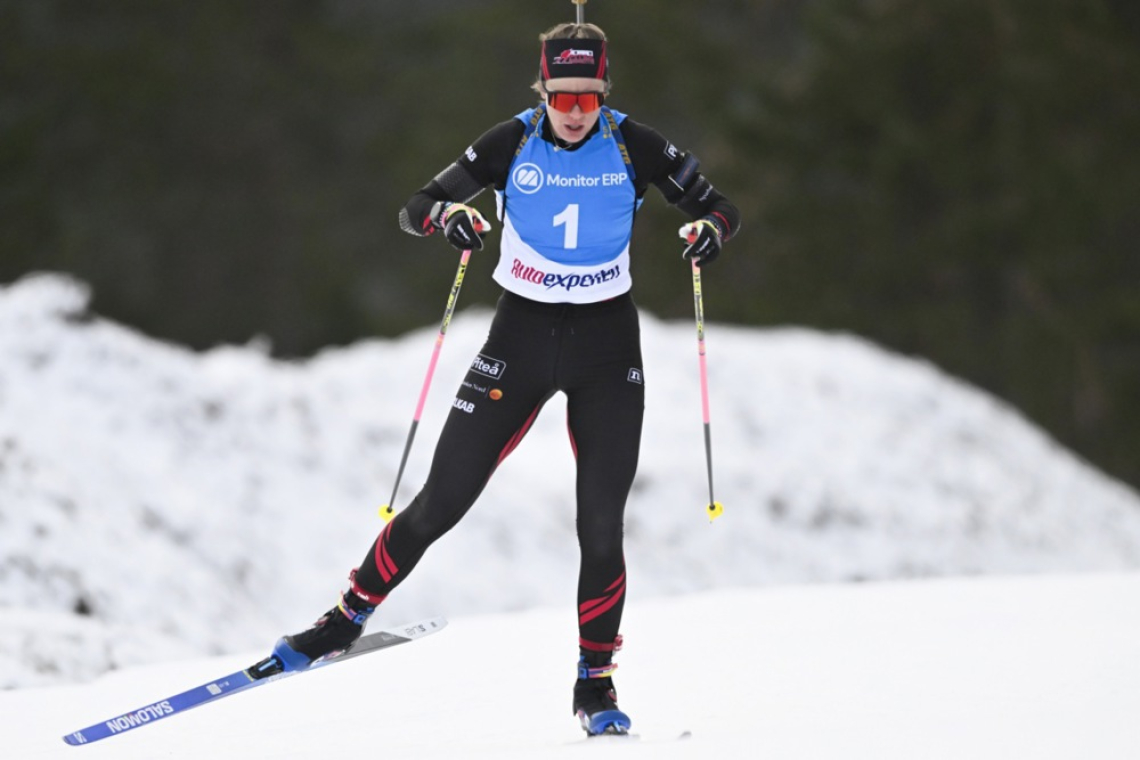 Elvira Öberg zanesljivo slavila v Oberhofu, Repinc in Klemenčič v točkah
