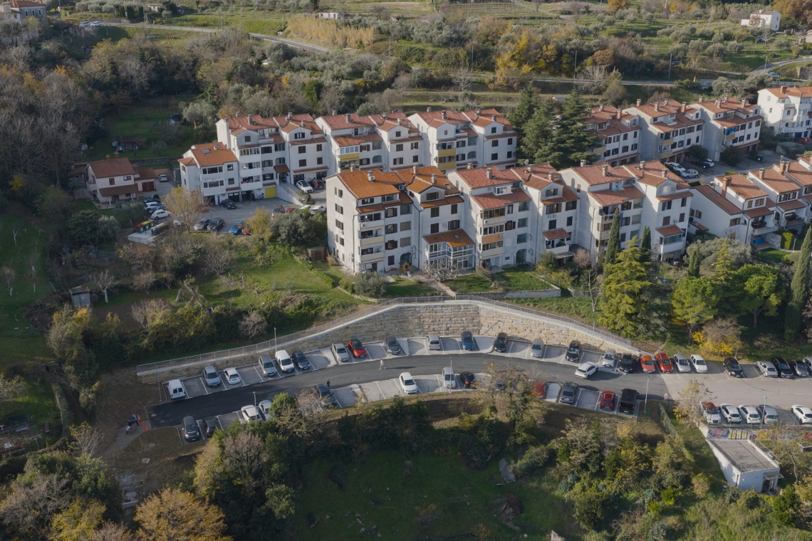 Na Markovcu 47 novih parkirnih mest pod Benčičevo ulico