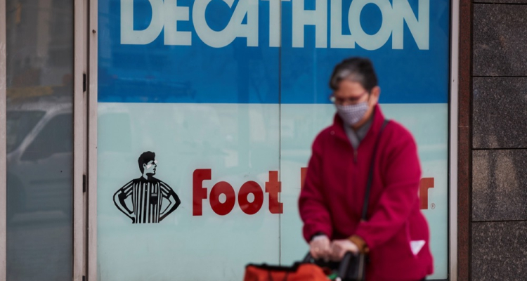 Decathlon čaka na dovoljenje za prevzem InterSporta v Španiji
