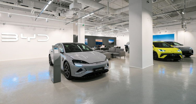 BYD odprl prvi prodajni salon v Cityparku