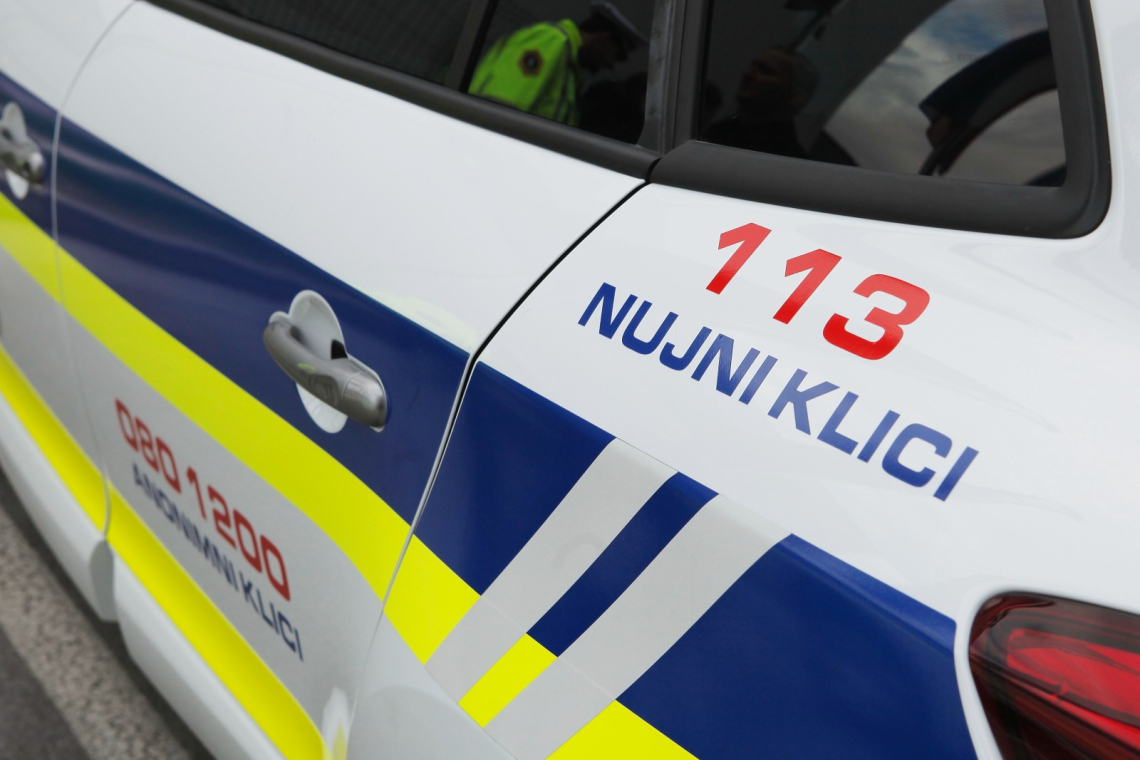 Policisti prijeli osumljenca vloma v avtosalon na območju Šiške