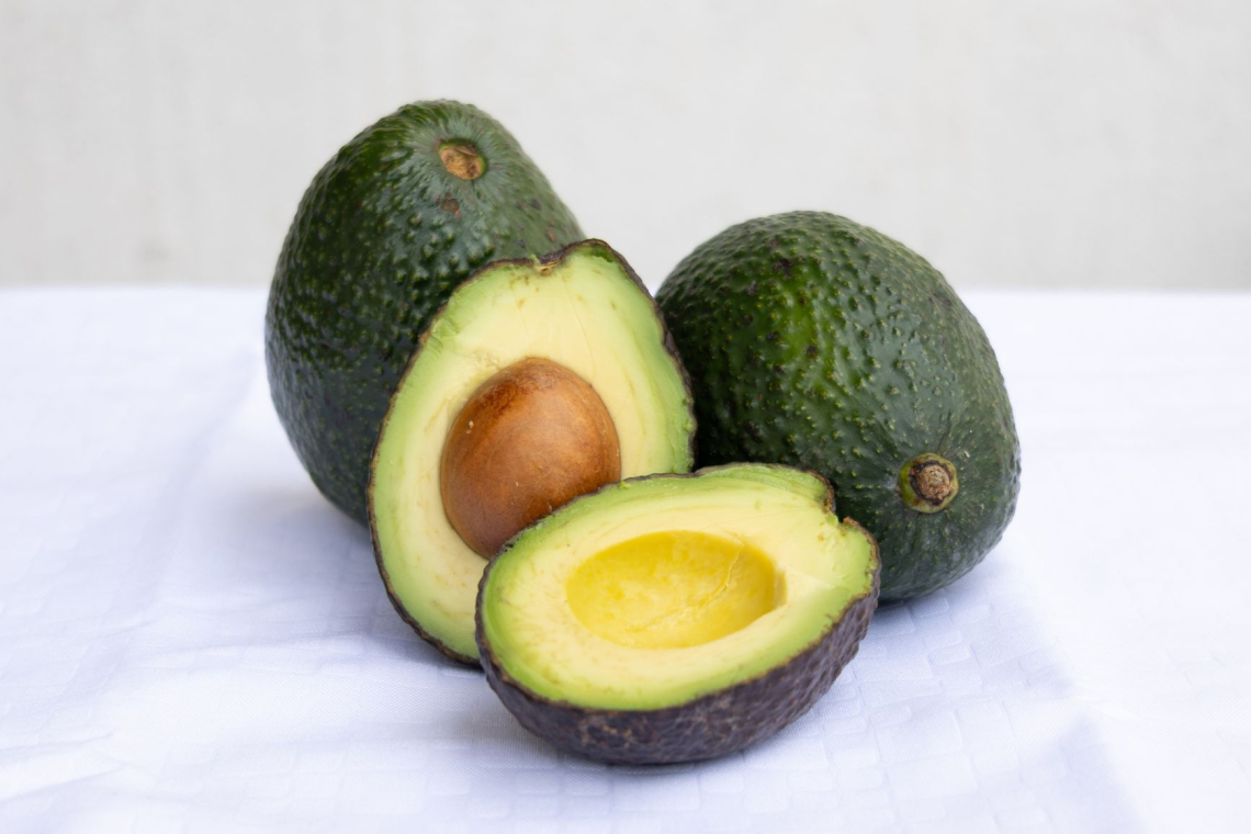 Avokado bogat vir zdravih maščob in vitaminov