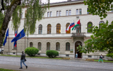 KPK pred koncem šolskega leta opozarja na pravila glede daril učiteljem